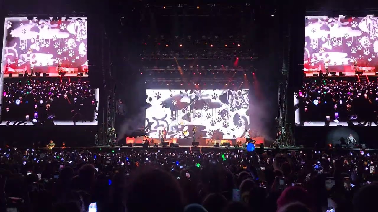 [4K] Tomorrow X Together - Cats & Dogs, Lollapalooza 2023 (Fancam)