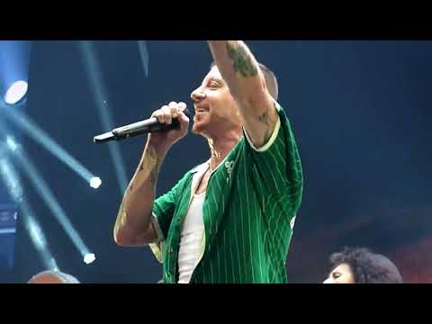 Can T Hold Us Macklemore LIVE Nov 2022 Fridayz LIVE Up Close