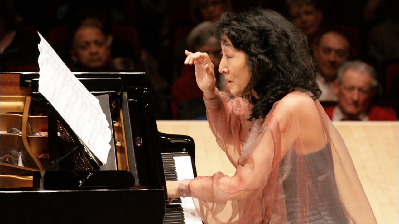 MITSUKO UCHIDA - Mozart Piano Concerto # 17 K.453 LIVE RECORDING