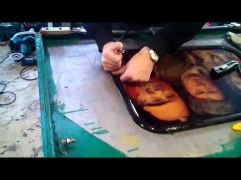 Установка клина уплотнителя лобового стекла УАЗ-буханка