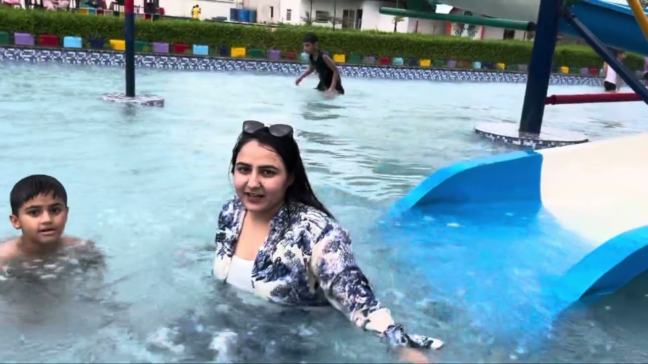 WATER PARK MASTI FULL VLOG || Water Park Main Hua Hadsa😱😨|| 