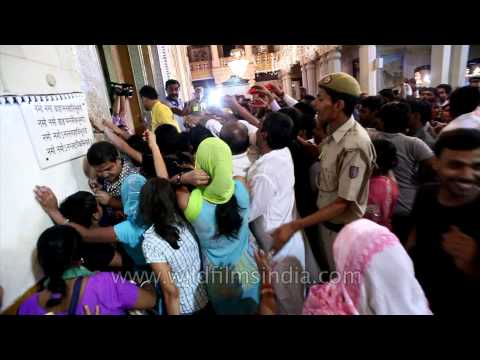 Devotees in queue during Krishna Janmashtami