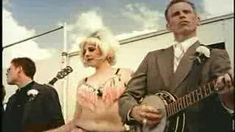 Old Crow Medicine Show - Wagon Wheel [Official Mus...