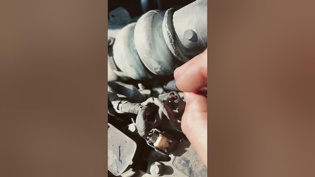2015 Ford fusion 1.5 L turbo cylinder head temperature sensor location