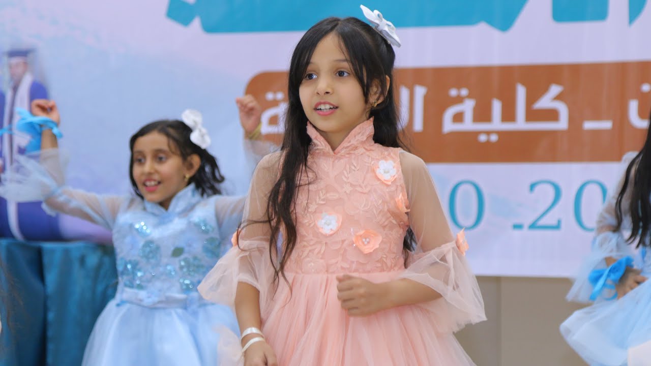 نشيد قصة نجاح - زهرات مدارس المجد الأهلية النموذجية - حفل تخرج الدفعة السابعة علوم قران جامعة إب