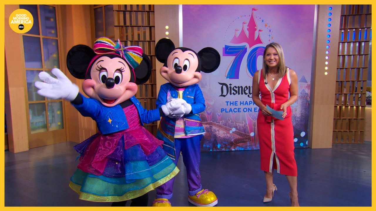 2974海外ディズニーワールドピン 星条旗 軍隊記念日ミッキー ミニー デイジー Mickey and Minnie celebrate Disneyland's 70th anniversary
