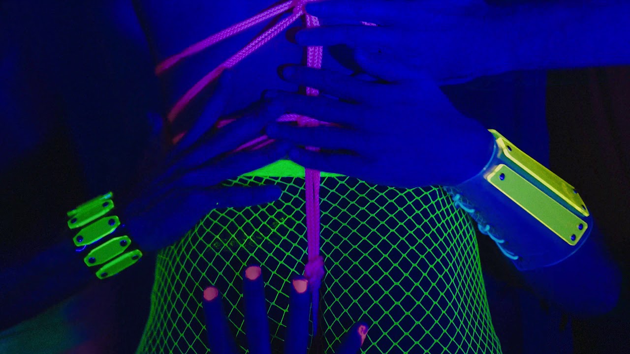 Glowjob Neon Valentine - YouTube