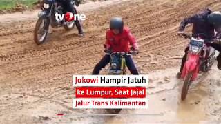 Jokowi Hampir Jatuh ke Lumpur Saat Jajal Jalur Trans Kalimantan