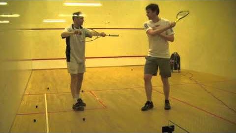 Squashcannon ballmachine: high volley into target off high cross