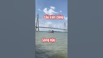 Sông Hậu dưới chân cầu Vàm Cống