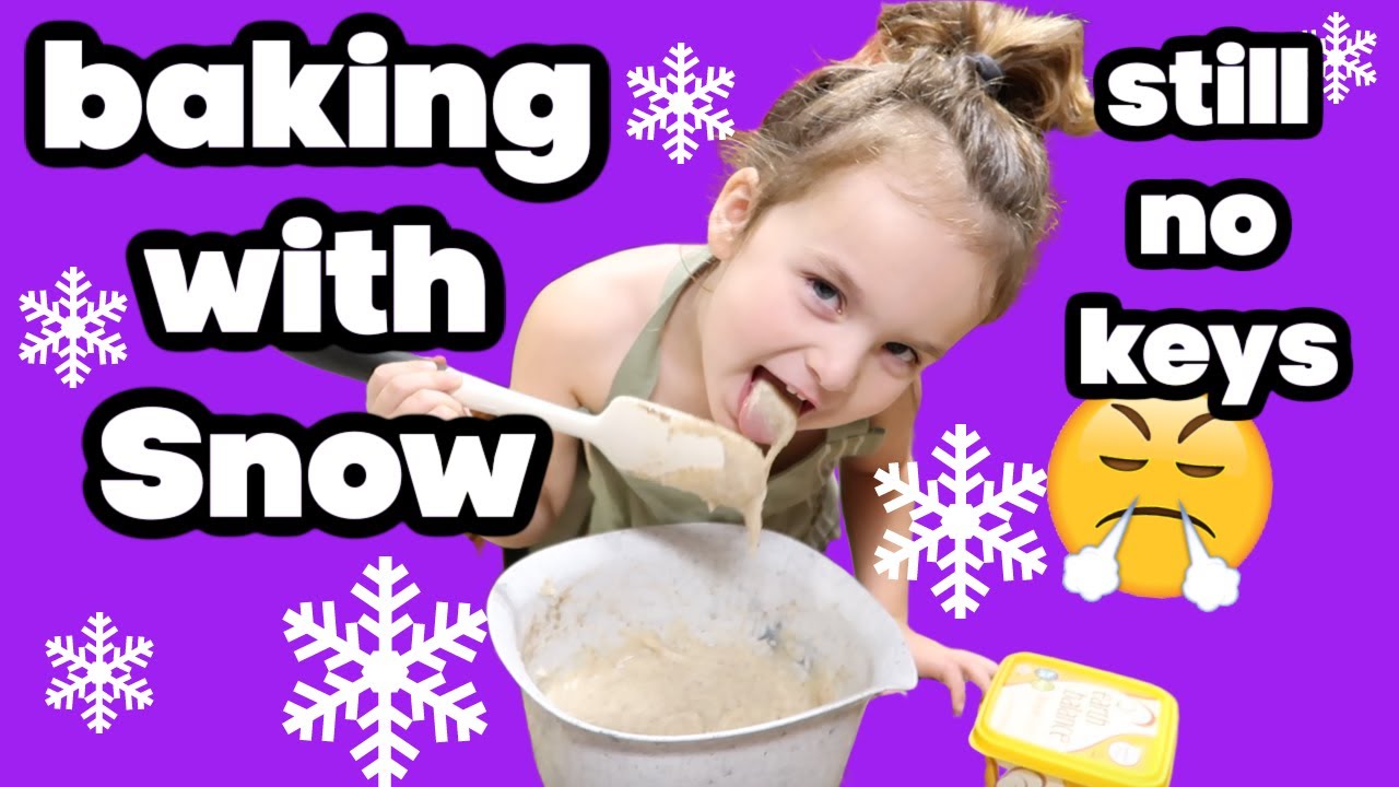 STILL NO KEYS // BAKING WITH SNOW // VLOGMAS DAY 4