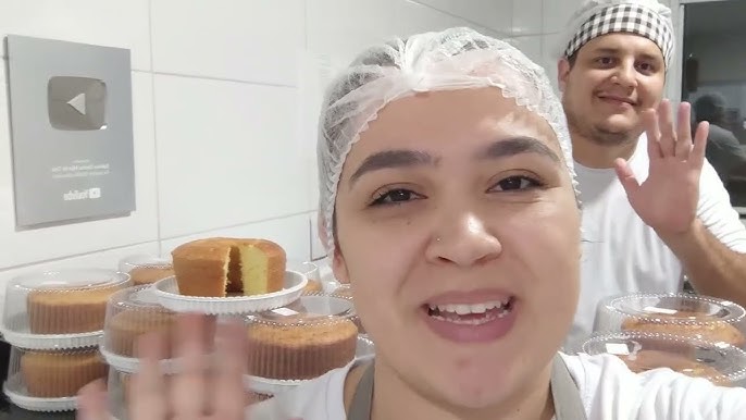 Adriana BOLOS & CIA - Bolo Flork meme. Bolo de massa branca com recheio de  mousse de leite ninho com Nutella, obrigada @allinecasado e  @graciareginadossantos pela preferência de sempre. #bolosfeitocomamor❤️  #boloflorkmeme #boloadrianabolosecia #