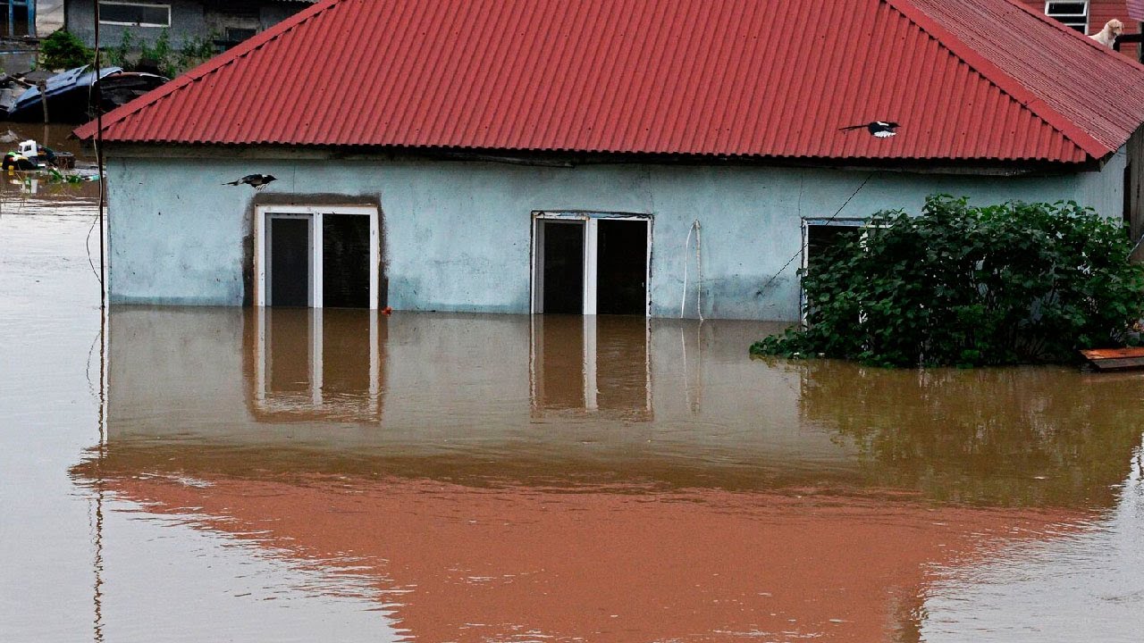 Десятки домов смыло ливнями на западе Грузии