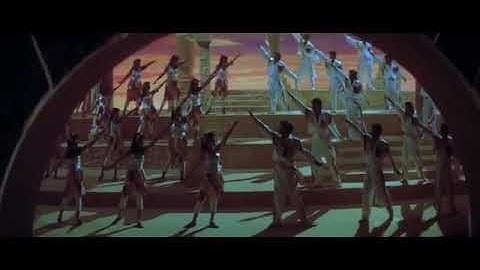 Husn Hai Suhana Coolie No.1 Govinda Karisma Kapoor Abhijeet Chandana Dixit Hits.mp4 Bollywood songs