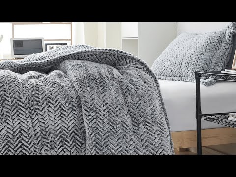 Cozy Peaks® - Coma Inducer® Twin XL Comforter - Chevron Frosted Black