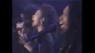 The Pointer Sisters - Slow Hand (live) 1990 chords