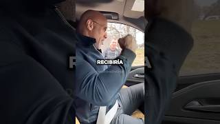 Este Policía Detuvo A La Roca Y No Creerás Su Respuesta
