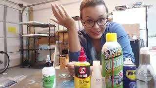 Products used in acrylic pouring to make cells. Silicone oil, treadmill  oil, hair serum, blaster sil…