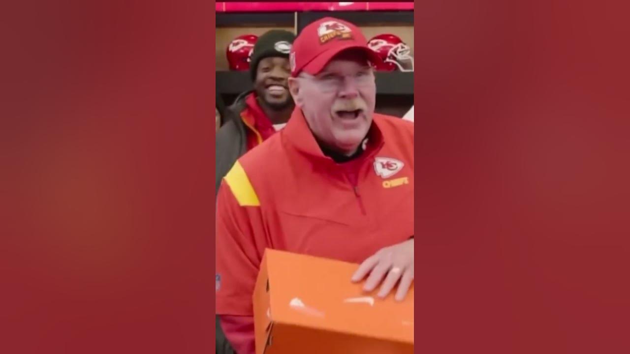 Andy Reid gifted Cheeseburger after Chiefs Win 🤣 #shorts #kcchiefs #andyreid #patrickmahomes #nfl
