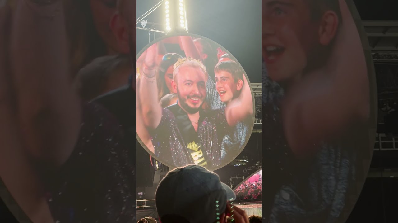 ICYMI Awkward Coldplay Moment Goes Viral