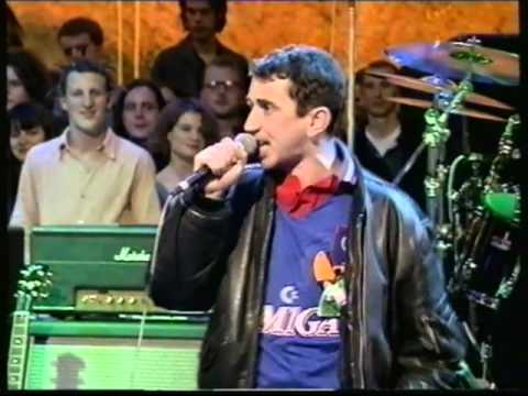 Blur with Phil Daniels - Parklife - YouTube