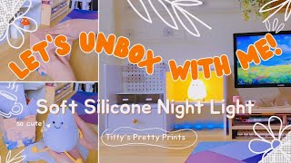 unboxing 📦 soft silicone night light lamp #unboxing #desksetup #deskdecor #cute #smallbusiness screenshot 5