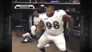 Brandon Williams \& Terrell Suggs dance in Ravens locker room