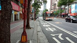 657路線公車行經捷運新埔站(文化路)(西元2021年05月28日)