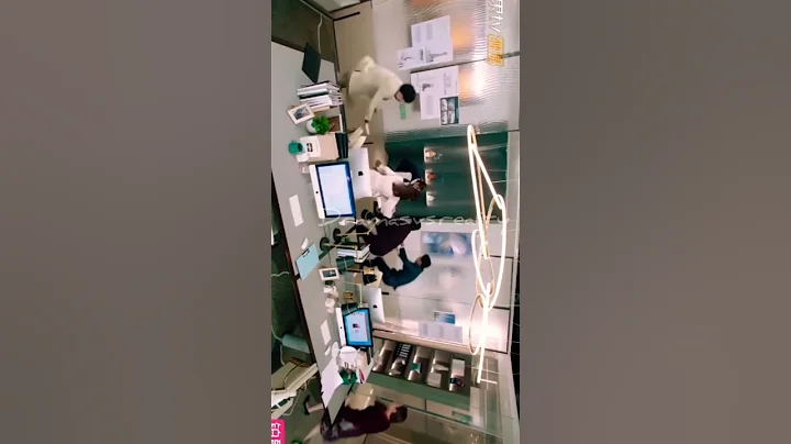 She is pregnant so her husband instructed the employees not to let his wife work🤣#welldominatedlove