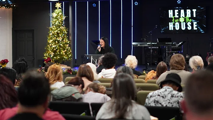 Sunday Service | Pastor Sara Spence