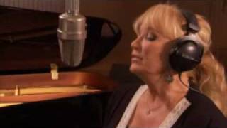 Tanya Tucker sings 'San Antone' from her new album My Turn chords