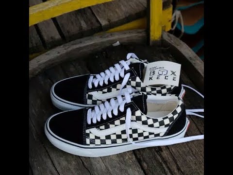 sepatu vans motif original