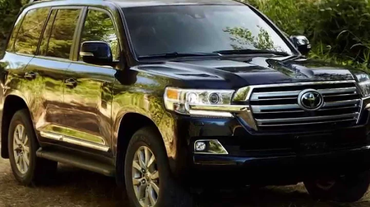 2016 Toyota Land Cruiser vs 2015 BMW X5