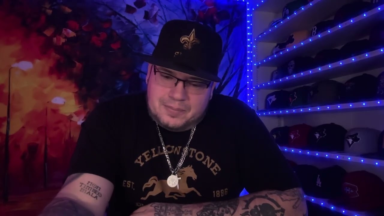 Стрелец ♐️ «Они сожалеют только о том, что не сказали вам об этом раньше». Таро любит читать.