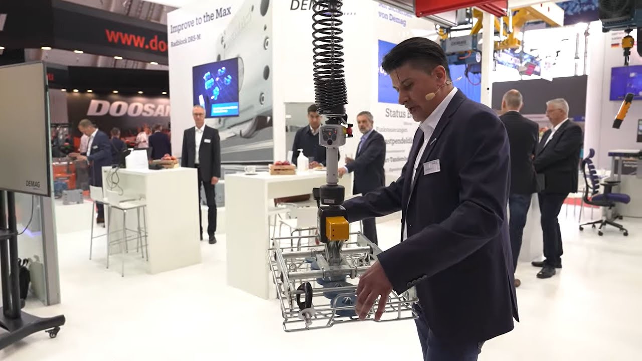 Demag Kettenzüge | Demag DCBS Kettenzug mit Balancer Funktion - YouTube