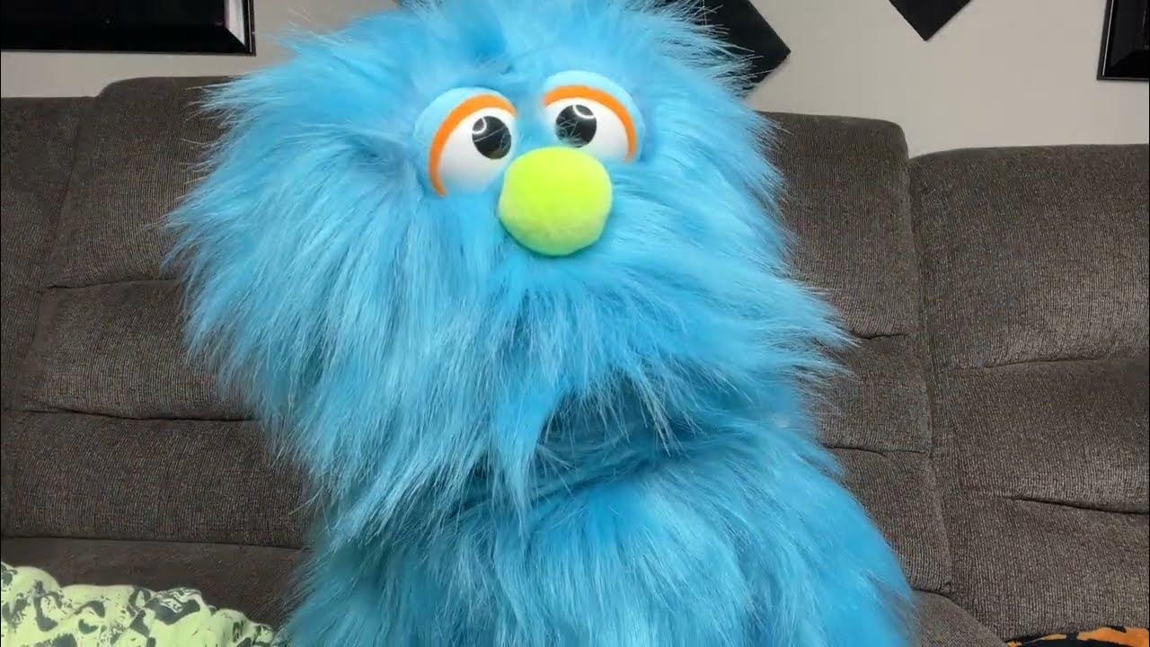 Reading the 3 Little Pigs BEDTIME STORIES WITH PAULIE YouTube