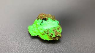 ウラン六法原石 フランス産強蛍光燐灰ウラン鉱原石6.9g - パーフェクトストーン