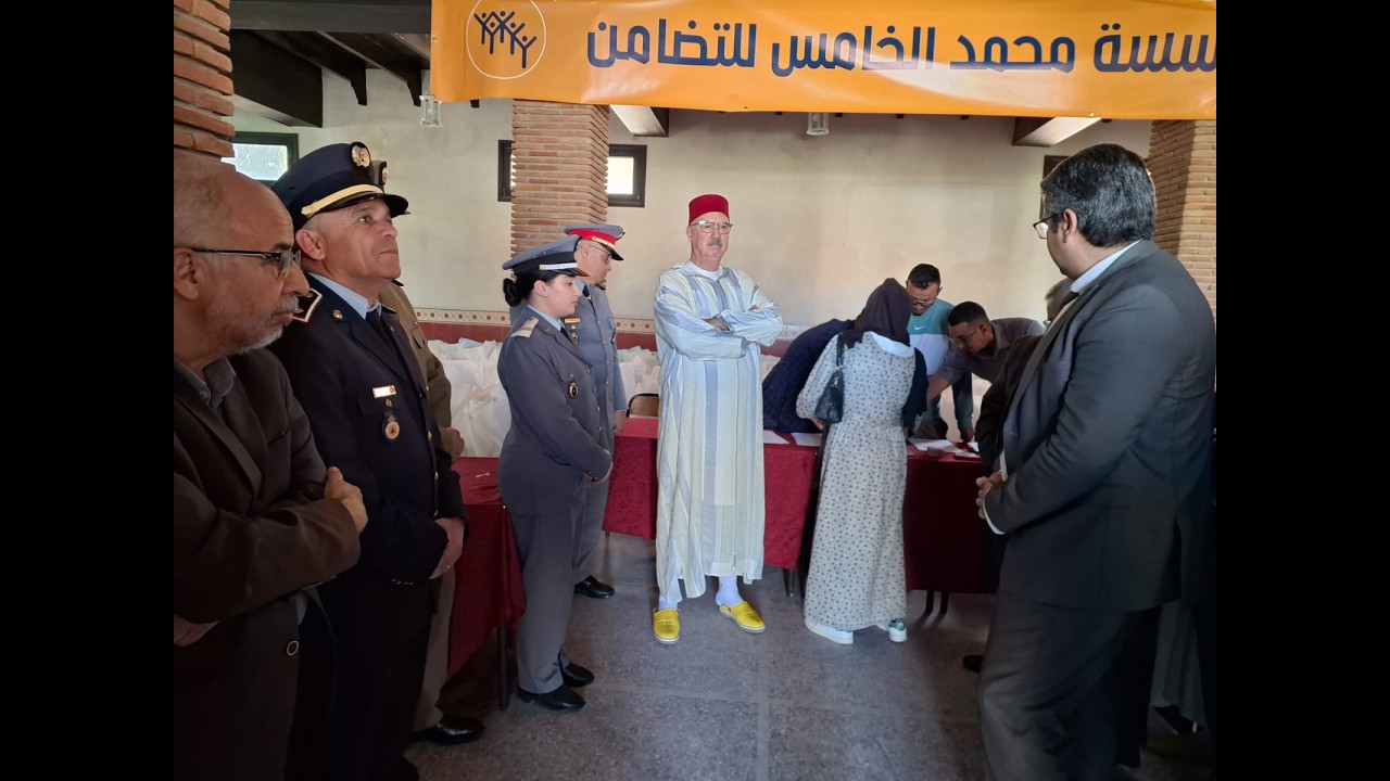 تيزنيت:عامل الإقليم ومندوب التعاون الوطني يشرفان على استفادة 14 ألف أسرة من دعم مؤسسة محمد الخامس