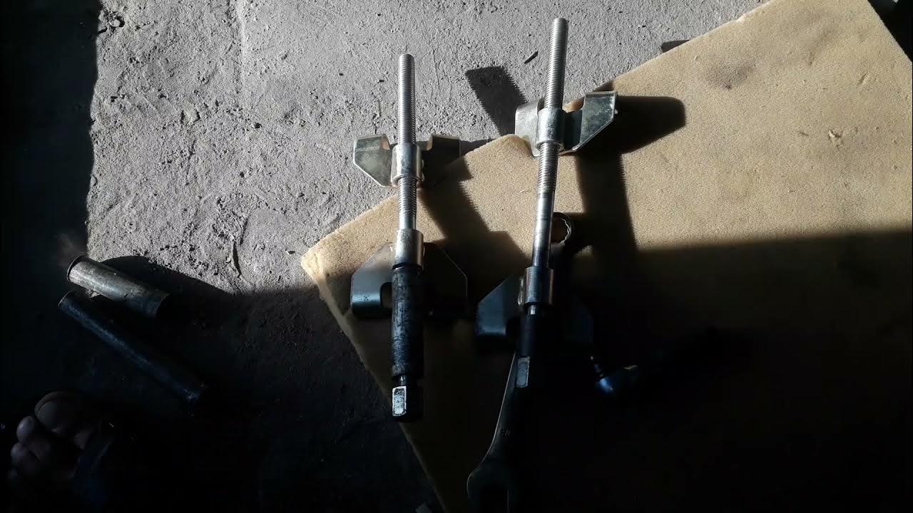 Защита стойки рено меган 2. Амортизаторы меган 2 бу. Замена амортизаторов меган 2. Замена передней стойки рено меган 2. Задняя стойка меган 2.