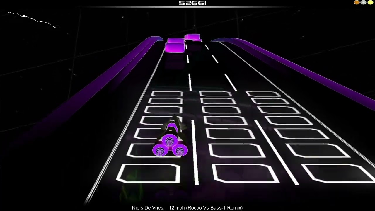 Audiosurf: Niels de Vries - 12 Inch (Rocco vs. Bass-T Remix)