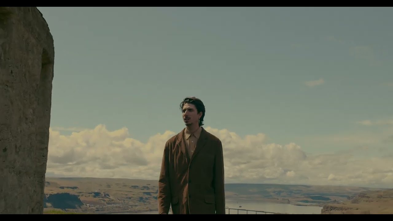 Ver DANG - Somnia (Official Video) en YouTube Ver DANG - Somnia (Official Video) en YouTube