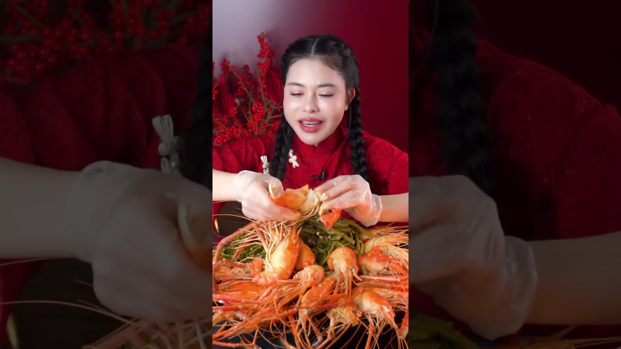 Vi thích ăn tôm càng xanh 😊