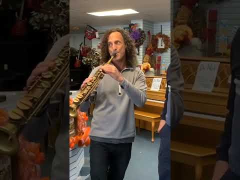 Vídeo: El Kenny g toca l'oboè?