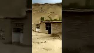 Мощные потоки грязной воды в Афганистане