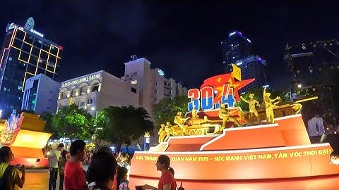 Buổi Tối Ở Phố Đi Bộ Nguyễn Huệ Sài Gòn Đẹp Lung Linh Những Ngày Lễ 2025