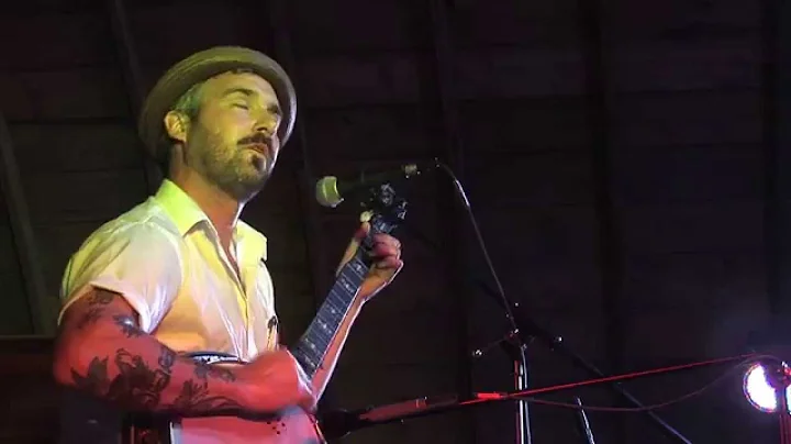 William Elliott Whitmore - Diggin My Grave - Live ...