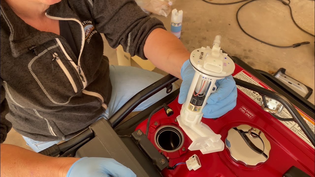 🔧 E7.1 EU7000is Honda Generator Fuel Pump Replacement - YouTube