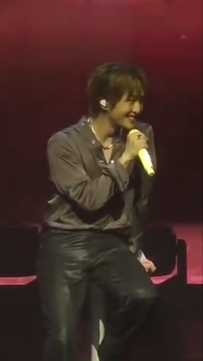 🥺❤️ onew's cute reaction to a baby jjinggu singing his heart out along with him #onew #shinee #kpop