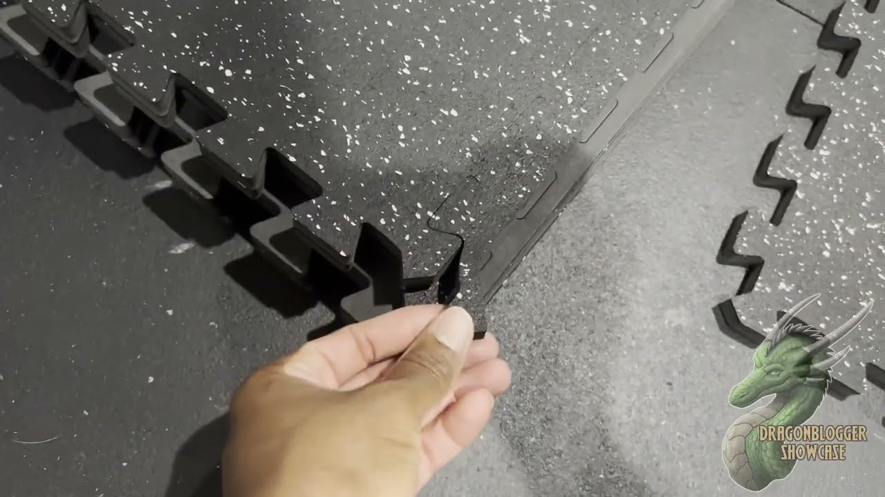 Showing SUPERJARE Exercise Equipment Mats