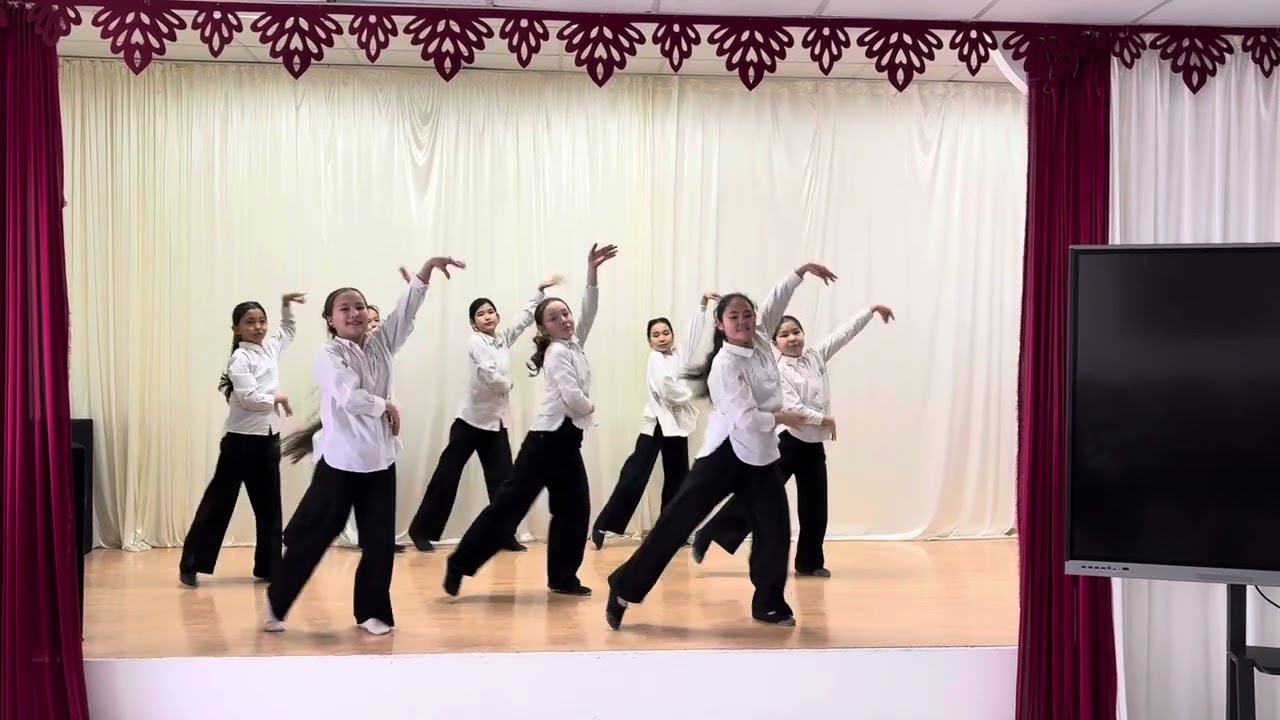 “Ақ шағала” хореографиялық конкурсыӘсем-ай би ұжымы Заманауи би